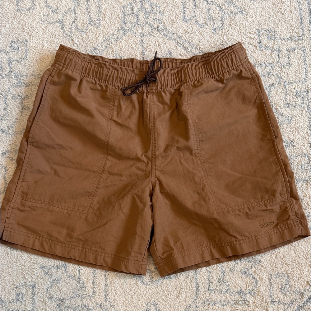 Filson Green River Shorts Excellent Condition. Perfect for the warm weather!